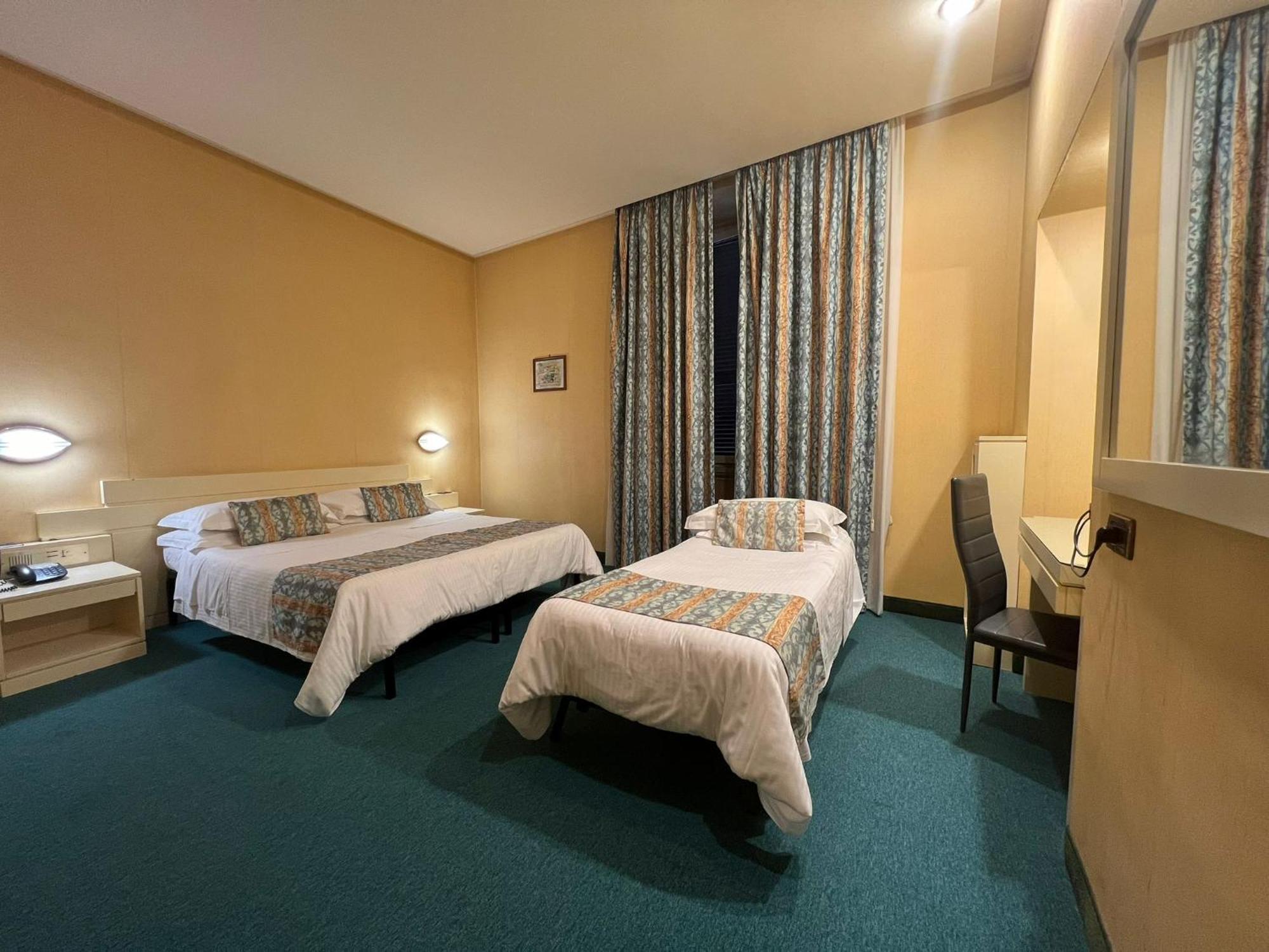 Hotel Patria Roma Exterior foto